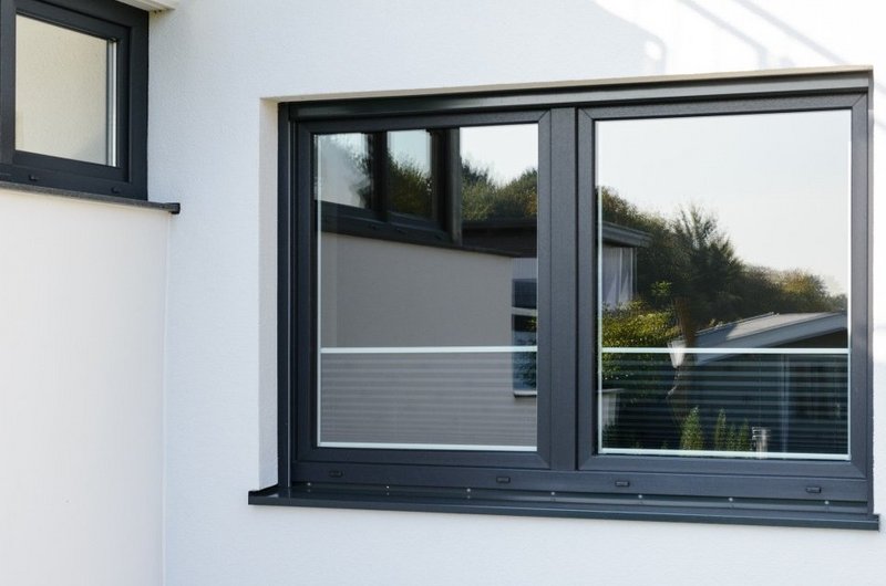 Bei guter Pflege von Fensterrahmen und Glas bleiben Fenster länger intakt