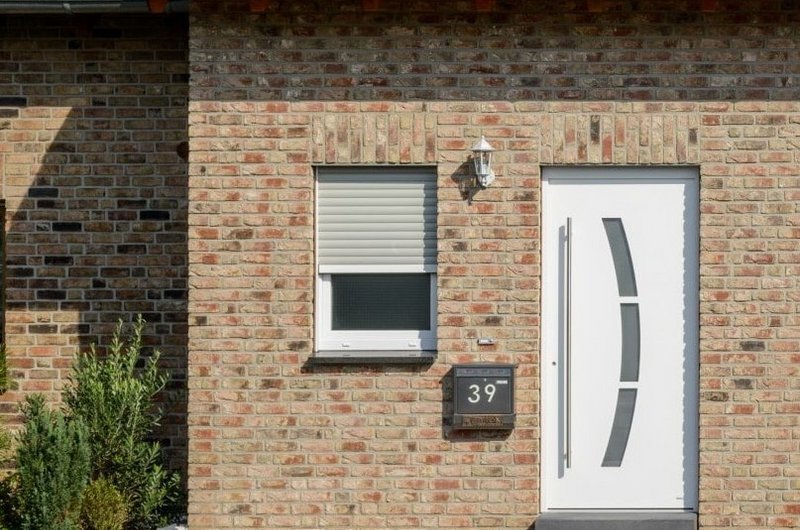 Kunststoffhaustür in Eingangsbereich