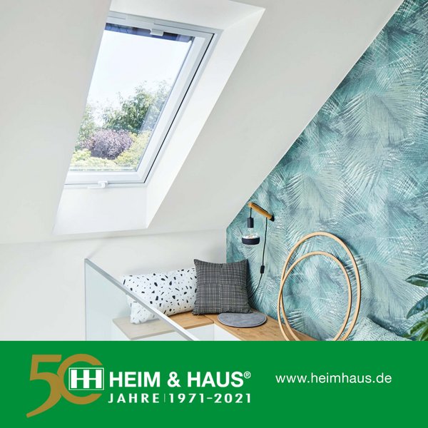 HEIM & HAUS Instagram Posting mit einem kleinen Dachfenster