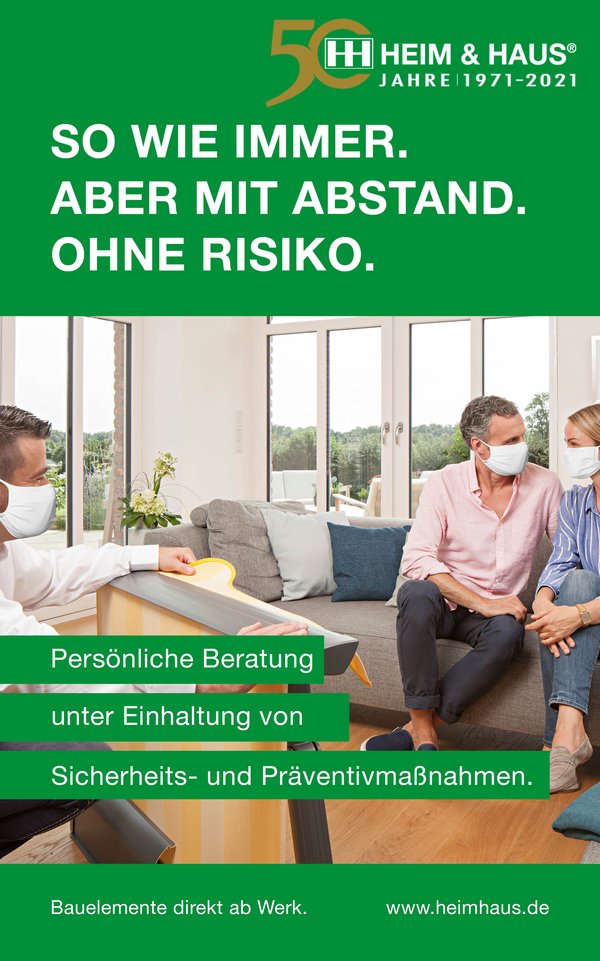 HEIM & HAUS Facebook Posting mit einem Fachberater und 2 Käufer*innen mit einer Atemmaske