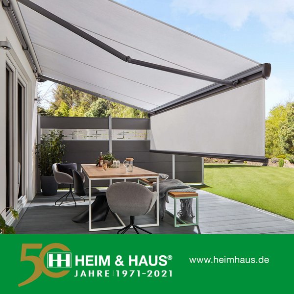 HEIM & HAUS Instagram Posting für das 50 Jährige Jubiläum mit einer grauen Markise
