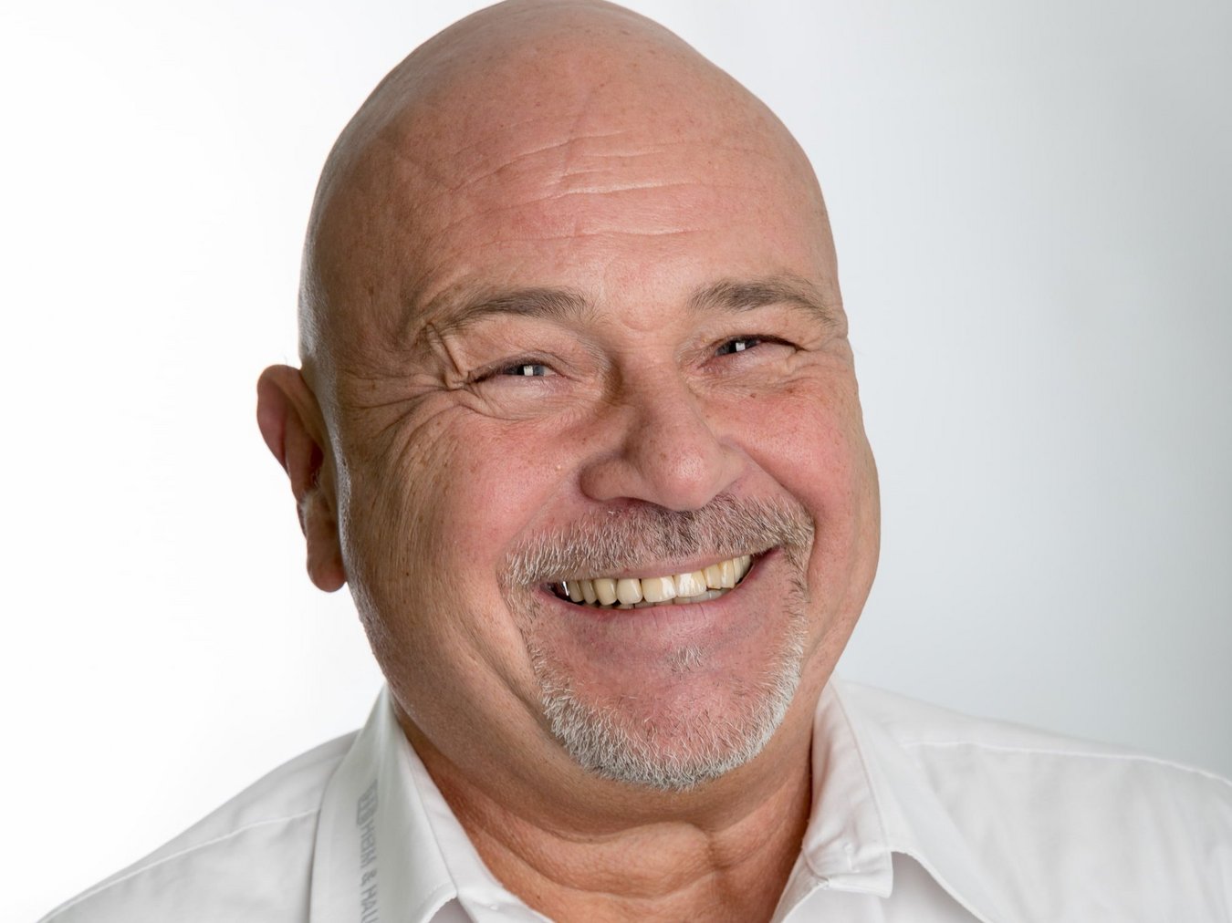 HEIM & HAUS Fachberater Herr Gelbke aus der Verkaufsleitung Wiesbaden im Portrait
