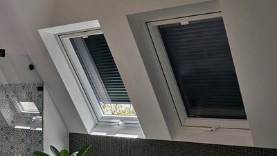 Dachfenster mit Rollladen Innenansicht