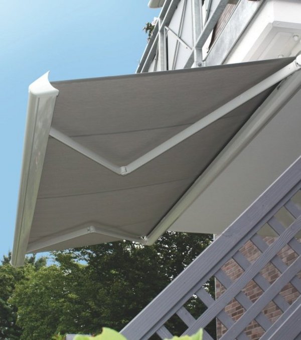 HEIM & HAUS Markise Compact auf der Terrasse