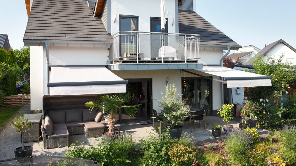Markise Mit Geringer Breite Fur Kleine Balkone Terrassen Heim