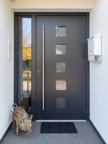 Haustür renovieren: Herausforderung oder vergebene Mühe? | HEIM & HAUS