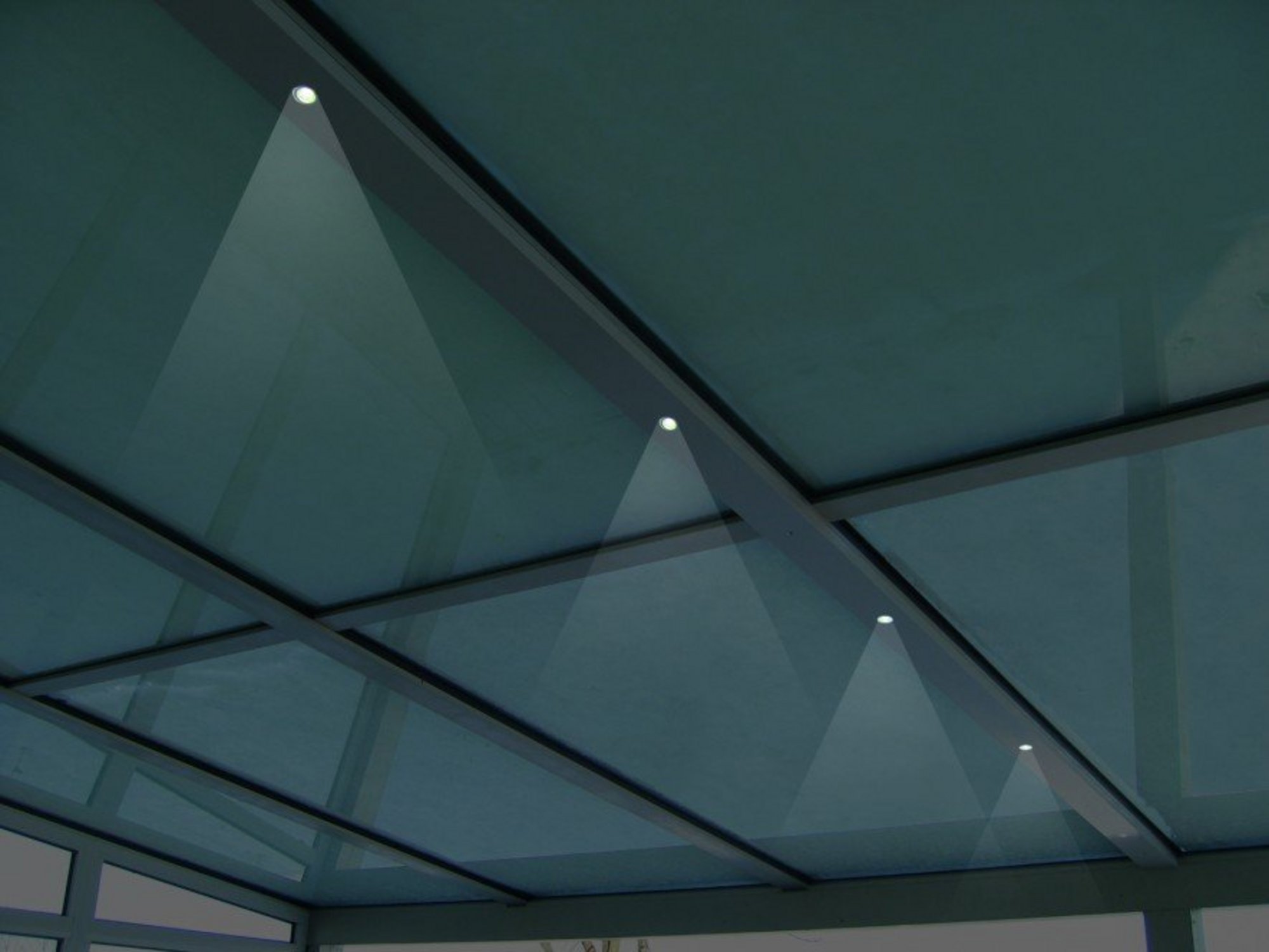 Wetterschutz für die Terrasse: Praktisch und dekorativ | HEIM & HAUS