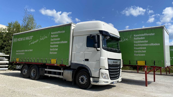HEIM & HAUS LKW in der Sonne