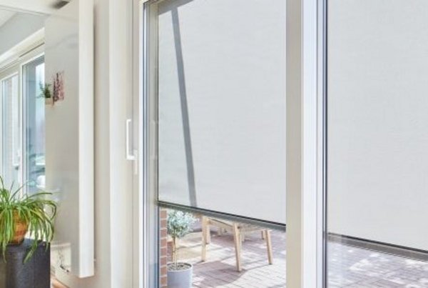 Innenansicht ZipScreen Innenansicht eines ausgefahrenen, grauen ZipScreens